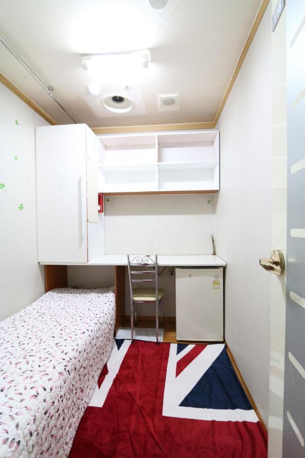 Female Only - Coco Stay Jongno Hyehwa Station Seul Exterior foto